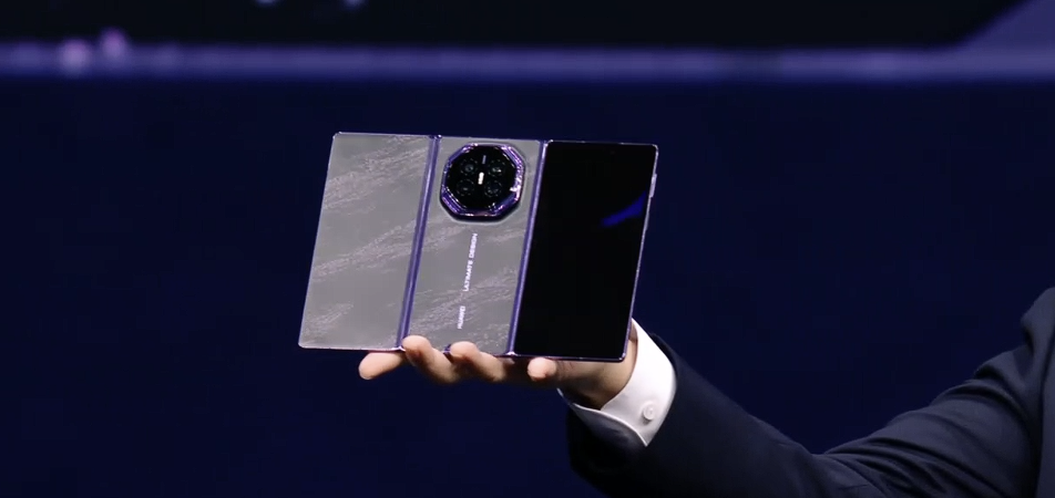 Huawei Mate XT 2 Arrives at 3.5mm Folded, Powered by Kirin 9050 Pro